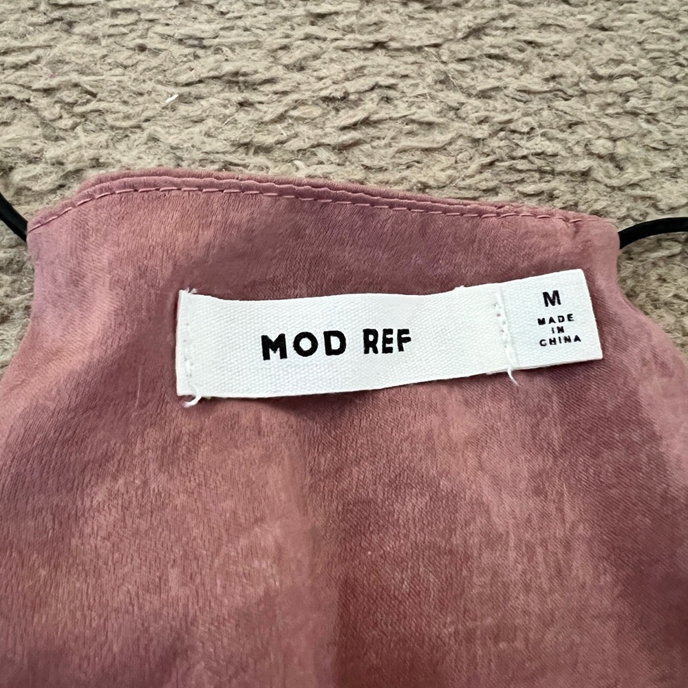 NWOT Mod Ref Size Medium Elegant Women’s Pink/mauve Satin Tank Top - Picture 4 of 5